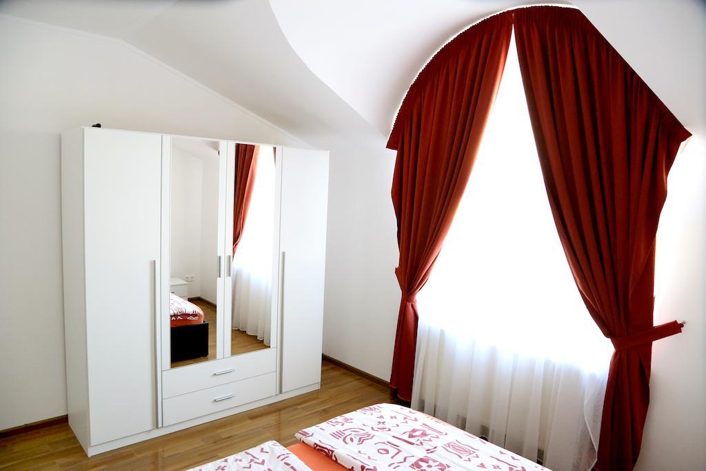 Vila Nona Apartment Сібіу Номер фото