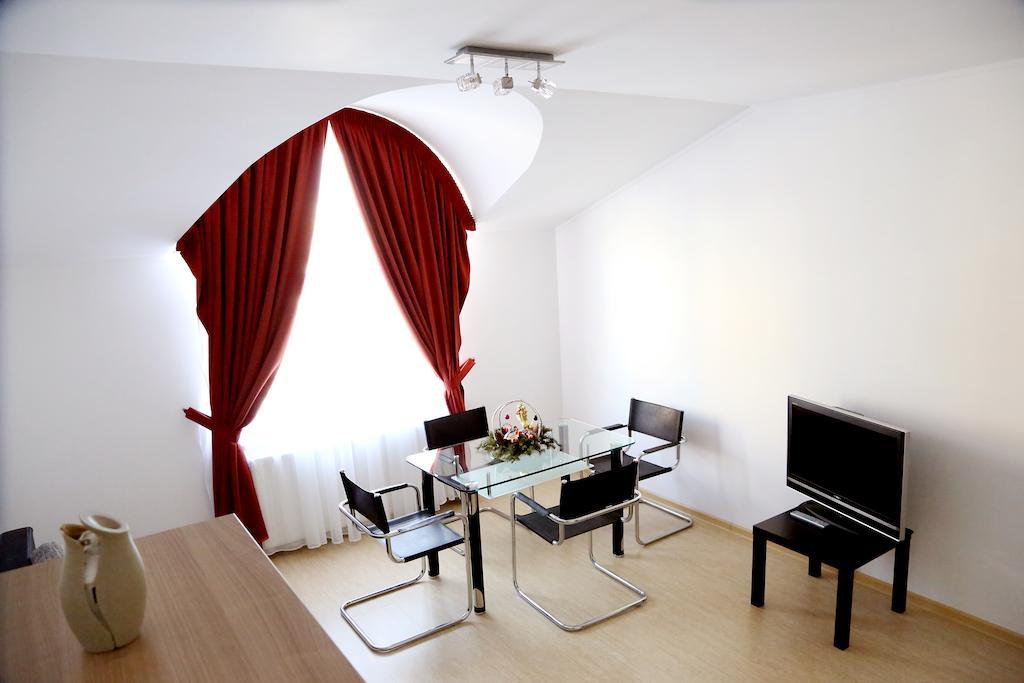 Vila Nona Apartment Сібіу Номер фото
